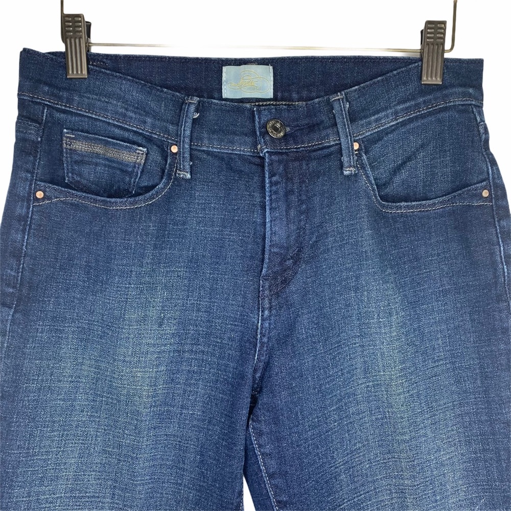 Levi’s 515 Cuffed Capris - Picture 2 of 14
